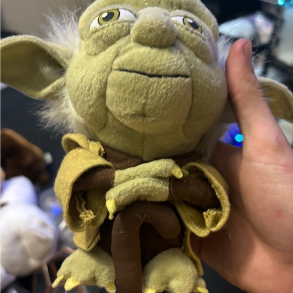 Star Wars Big Headed Yoda 7" Plush Toy - Picture 5 of 8